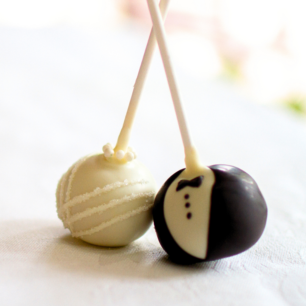 Cake Pops - Deliciously Declassified